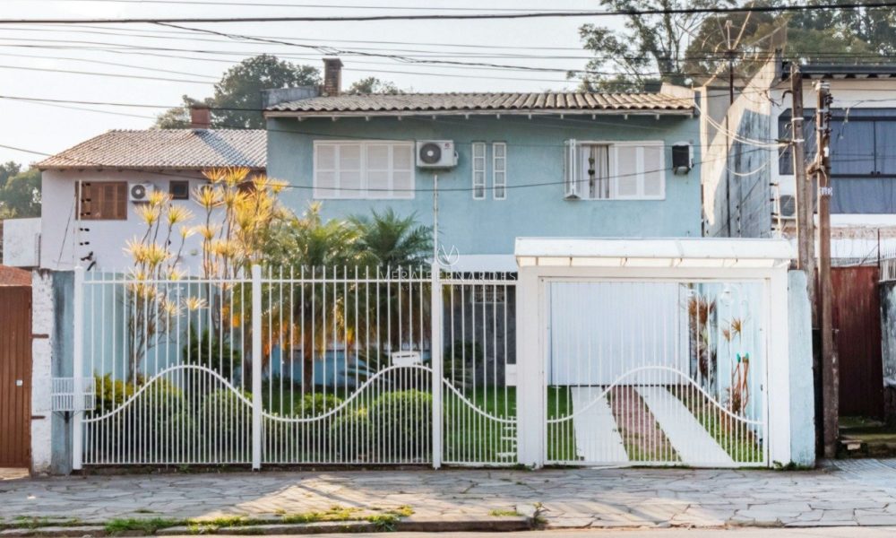 Casa à venda com 3 dormitórios, 169m² e 4 vagas no bairro Ipanema, Zona Sul de Porto Alegre - 001