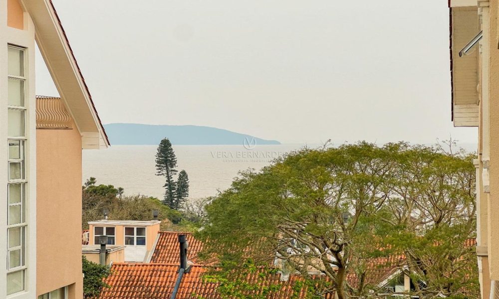 Casa em Condomínio à venda com 3 dormitórios, 230m² e 2 vagas no bairro Pedra Redonda, Zona Sul de Porto Alegre - 001