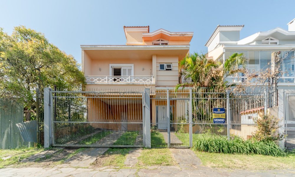 Casa à venda com 3 dormitórios, 187m² e 2 vagas no bairro Ipanema, Zona Sul de Porto Alegre - 001