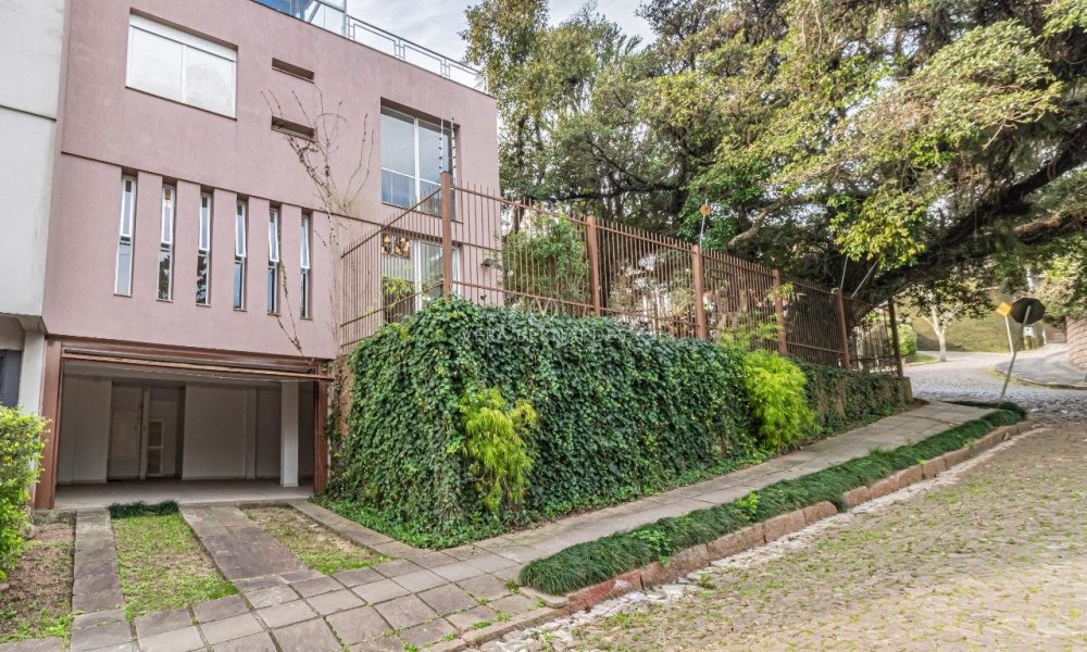 Casa à venda com 2 dormitórios, 354m² e 2 vagas no bairro Tristeza, Zona Sul de Porto Alegre - 001