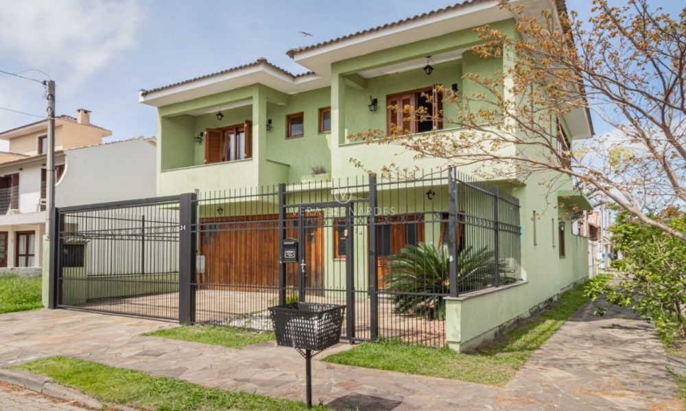 Casa à venda com 3 dormitórios, 173m² e 2 vagas no bairro Hípica, Zona Sul de Porto Alegre - 001