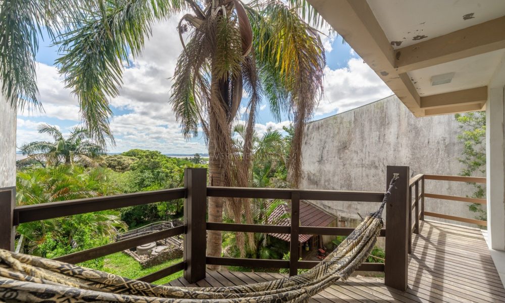 Casa à venda com 3 dormitórios, 300m² e 5 vagas no bairro Jardim Isabel, Zona Sul de Porto Alegre - 001