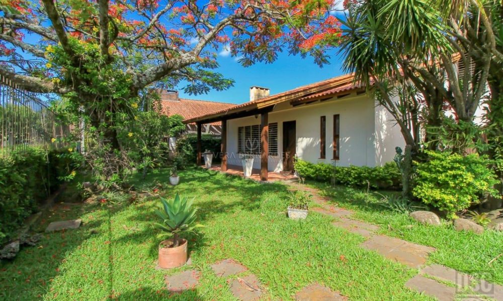 Casa Térrea à venda com 5 dormitórios, 395m² e 2 vagas no bairro Ipanema, Zona Sul de Porto Alegre - 001