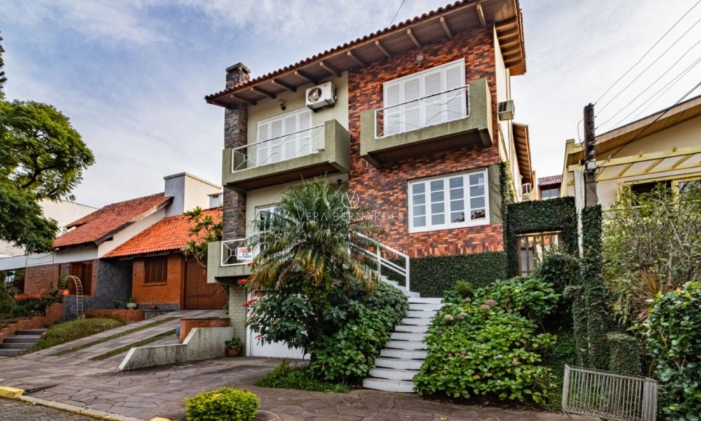 Casa em Condomínio à venda com 4 dormitórios, 297m² e 2 vagas no bairro Ipanema, Zona Sul de Porto Alegre - 001