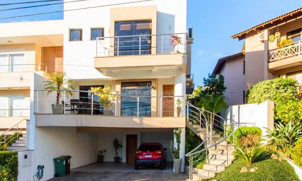 Casa em Condomínio à venda com 3 dormitórios, 270m² e 3 vagas no bairro Hípica, Zona Sul de Porto Alegre - 001