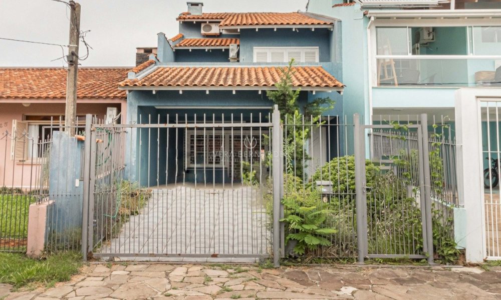 Casa à venda com 3 dormitórios, 205m² e 3 vagas no bairro Ipanema, Zona Sul de Porto Alegre - 001