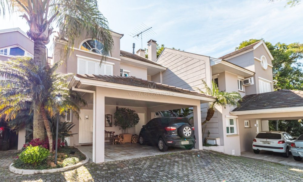 Casa em Condomínio à venda com 3 dormitórios, 191m² e 2 vagas no bairro Pedra Redonda, Zona Sul de Porto Alegre - 001