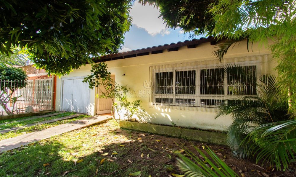 Casa à venda com 2 dormitórios, 189m² e 2 vagas no bairro Tristeza, Zona Sul de Porto Alegre - 001