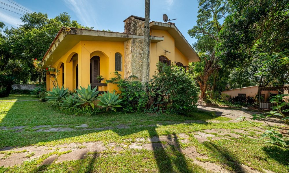 Casa em Condomínio à venda com 2 dormitórios, 164m² e 2 vagas no bairro Cavalhada, Zona Sul de Porto Alegre - 001