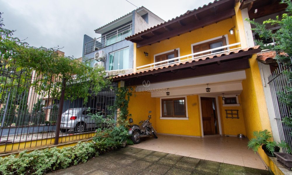 Casa à venda com 3 dormitórios, 195m² e 2 vagas no bairro Espírito Santo, Zona Sul de Porto Alegre - 001