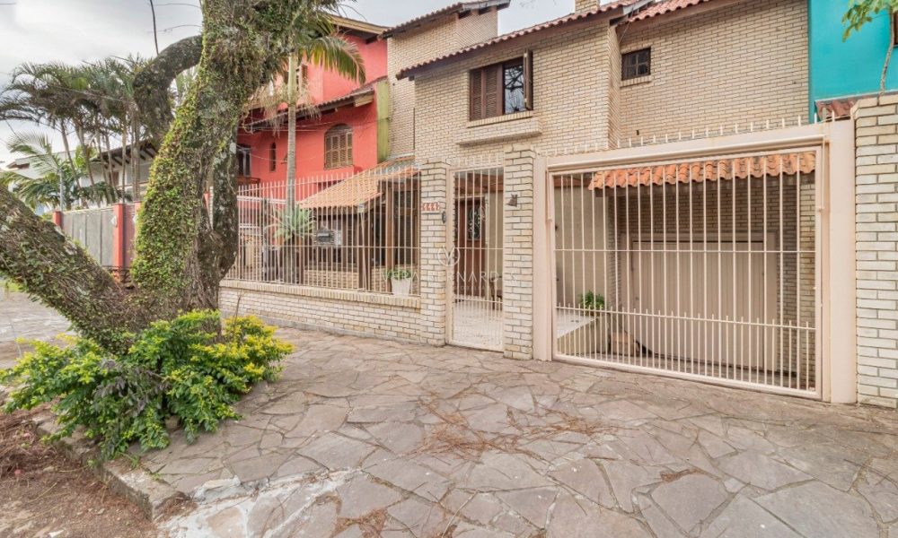 Casa à venda com 3 dormitórios, 180m² e 2 vagas no bairro Imperial Park, Zona Sul de Porto Alegre - 001