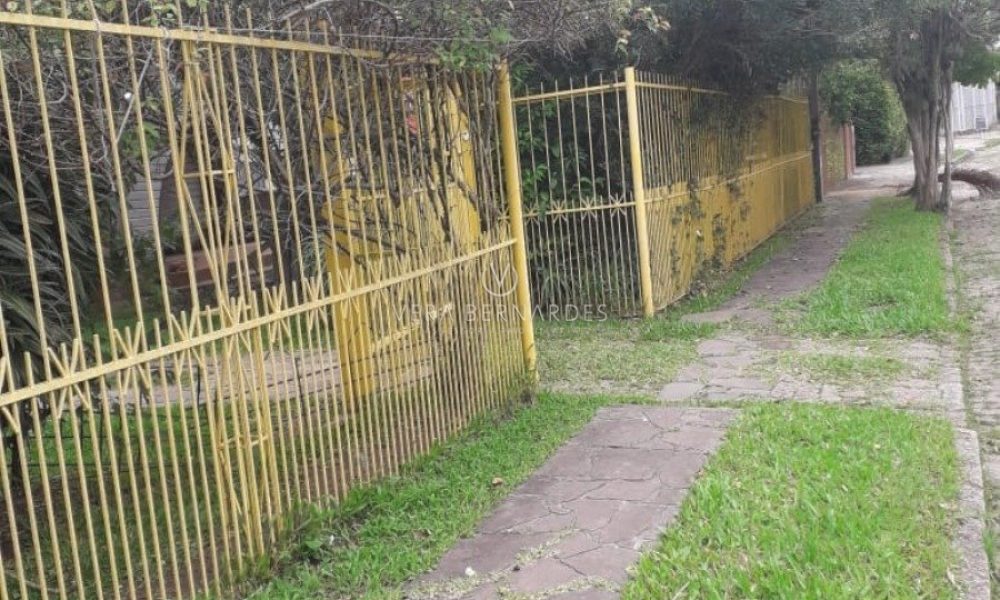 Terreno à venda com 880m² no bairro Guarujá, Zona Sul de Porto Alegre - 001