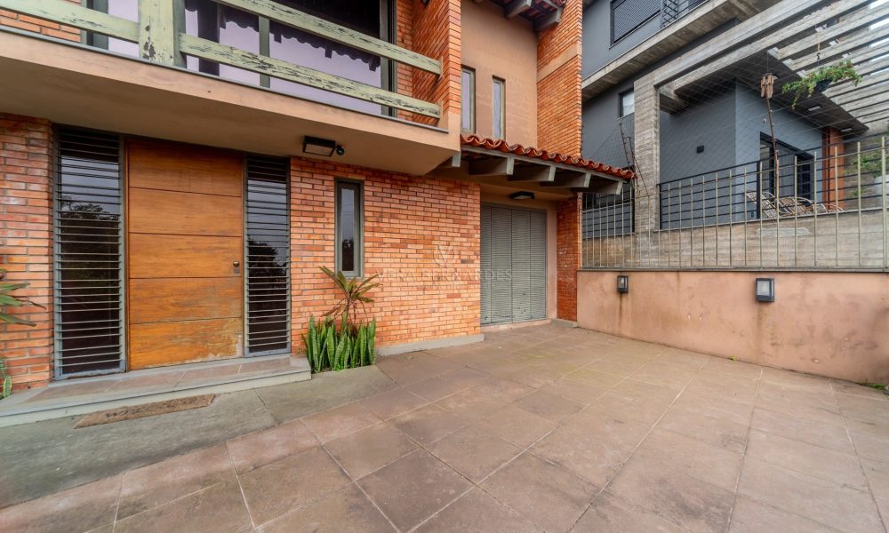 Casa à venda com 3 dormitórios, 350m² e 4 vagas no bairro Jardim Isabel, Zona Sul de Porto Alegre - 001