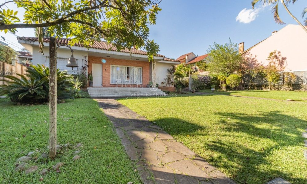 Casa Térrea à venda com 3 dormitórios, 200m² e 4 vagas no bairro Jardim Isabel, Zona Sul de Porto Alegre - 001