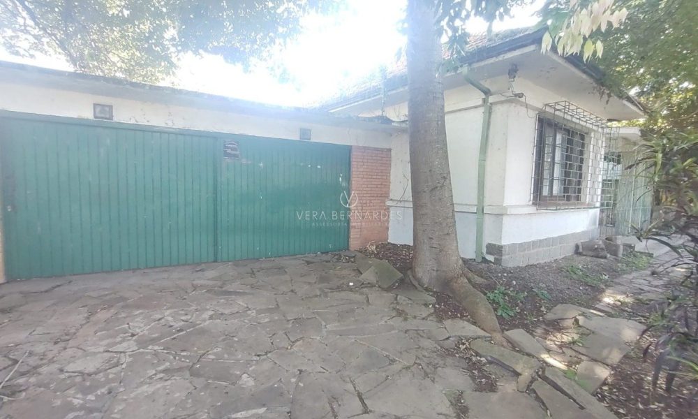 Casa Térrea à venda com 3 dormitórios, 192m² e 2 vagas no bairro Vila Assunção, Zona Sul de Porto Alegre - 001