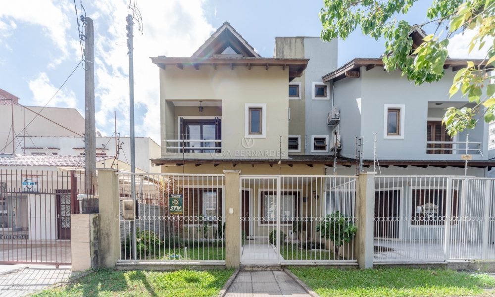 Casa à venda com 3 dormitórios, 157m² e 3 vagas no bairro Tristeza, Zona Sul de Porto Alegre - 001