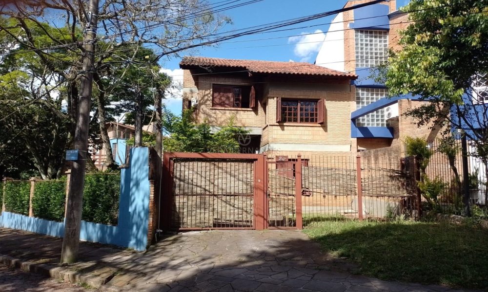 Casa à venda com 3 dormitórios, 263m² e 2 vagas no bairro Vila Conceição, Zona Sul de Porto Alegre - 001