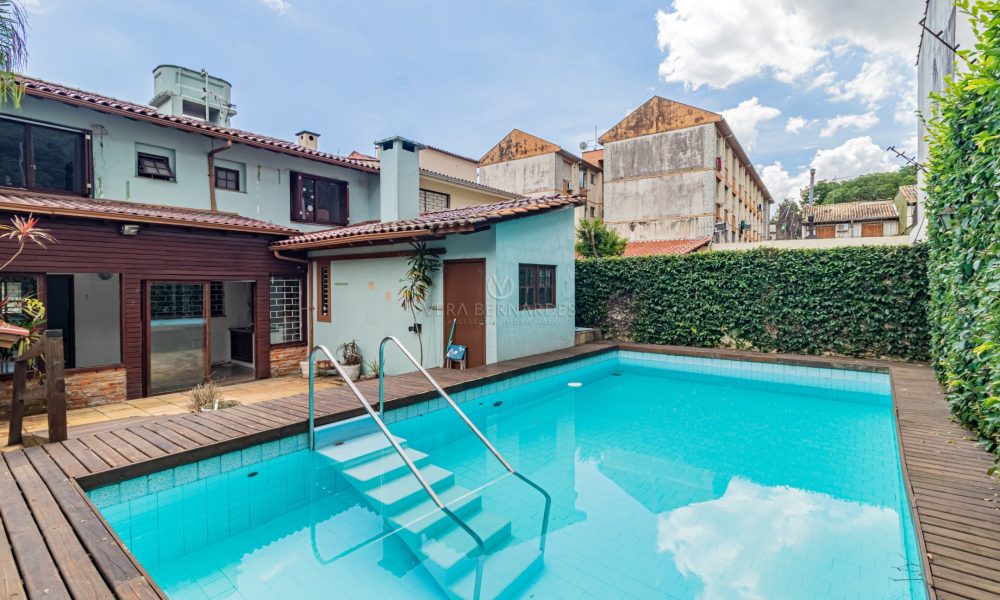 Casa à venda com 4 dormitórios, 195m² e 2 vagas no bairro Ipanema, Zona Sul de Porto Alegre - 001