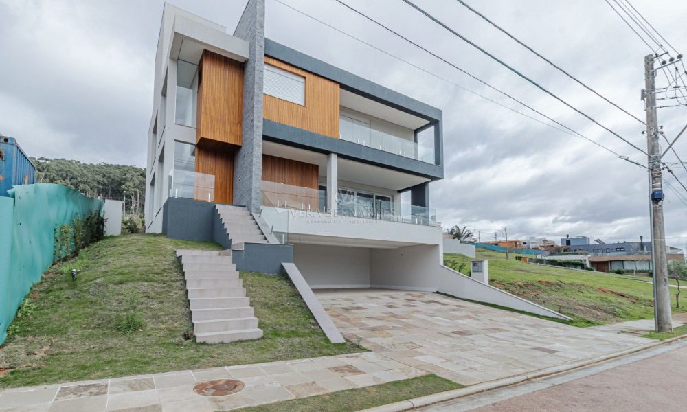 Casa em Condomínio à venda com 4 dormitórios, 396m² e 4 vagas no bairro Alphaville, Zona Sul de Porto Alegre - 001