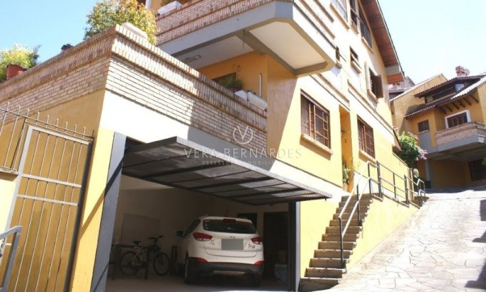 Casa em Condomínio à venda com 3 dormitórios, 210m² e 2 vagas no bairro Jardim Isabel, Zona Sul de Porto Alegre - 001