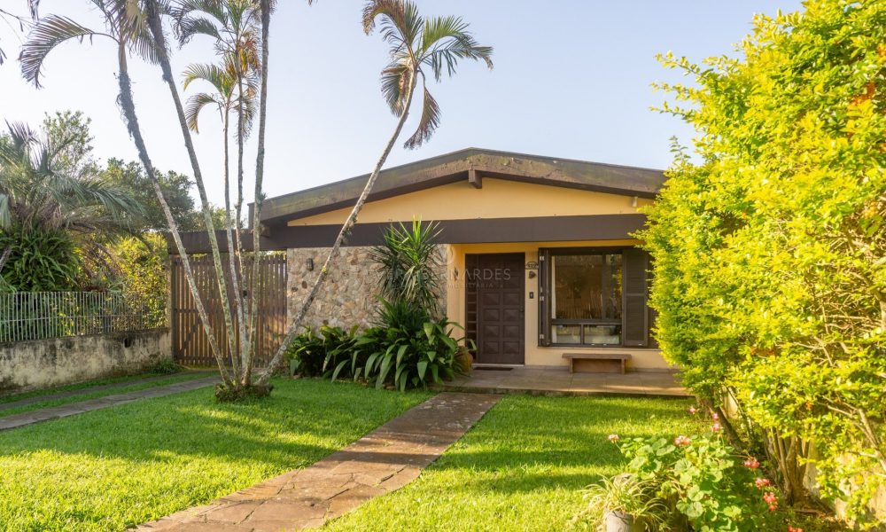 Casa à venda com 3 dormitórios, 135m² e 3 vagas no bairro Ipanema, Zona Sul de Porto Alegre - 001