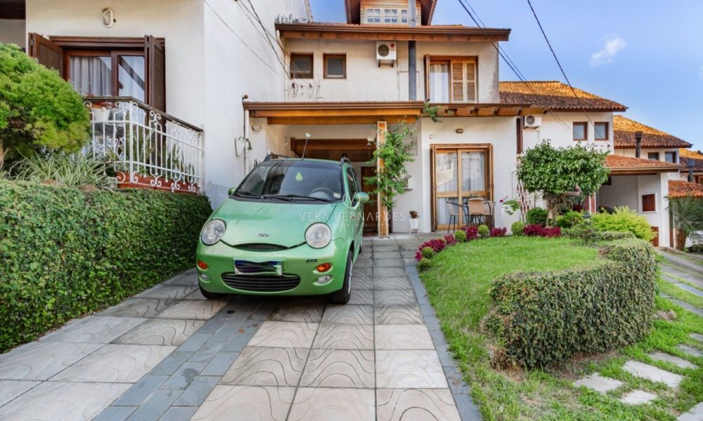 Casa em Condomínio à venda com 3 dormitórios, 105m² e 2 vagas no bairro Cavalhada, Zona Sul de Porto Alegre - 001