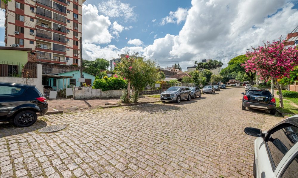 Terreno à venda com 242m² no bairro Tristeza, Zona Sul de Porto Alegre - 001