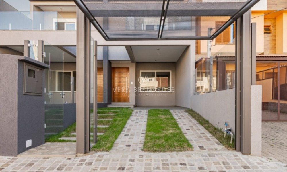 Casa à venda com 3 dormitórios, 122m² e 2 vagas no bairro Guarujá, Zona Sul de Porto Alegre - 001