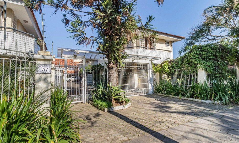 Casa em Condomínio à venda com 4 dormitórios, 191m² e 2 vagas no bairro Jardim Isabel, Zona Sul de Porto Alegre - 001