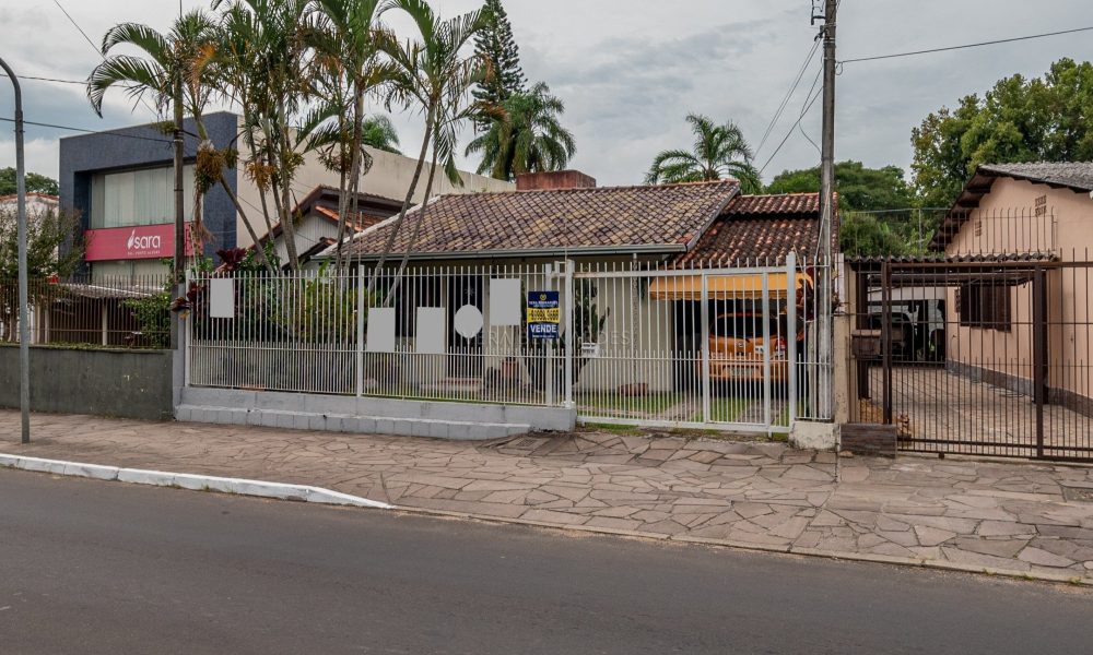 Casa Térrea à venda com 3 dormitórios, 148m² e 2 vagas no bairro Ipanema, Zona Sul de Porto Alegre - 001