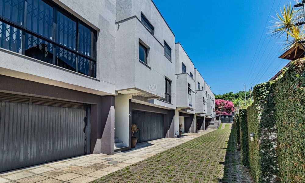 Casa em Condomínio à venda com 3 dormitórios, 211m² e 2 vagas no bairro Camaquã, Zona Sul de Porto Alegre - 001