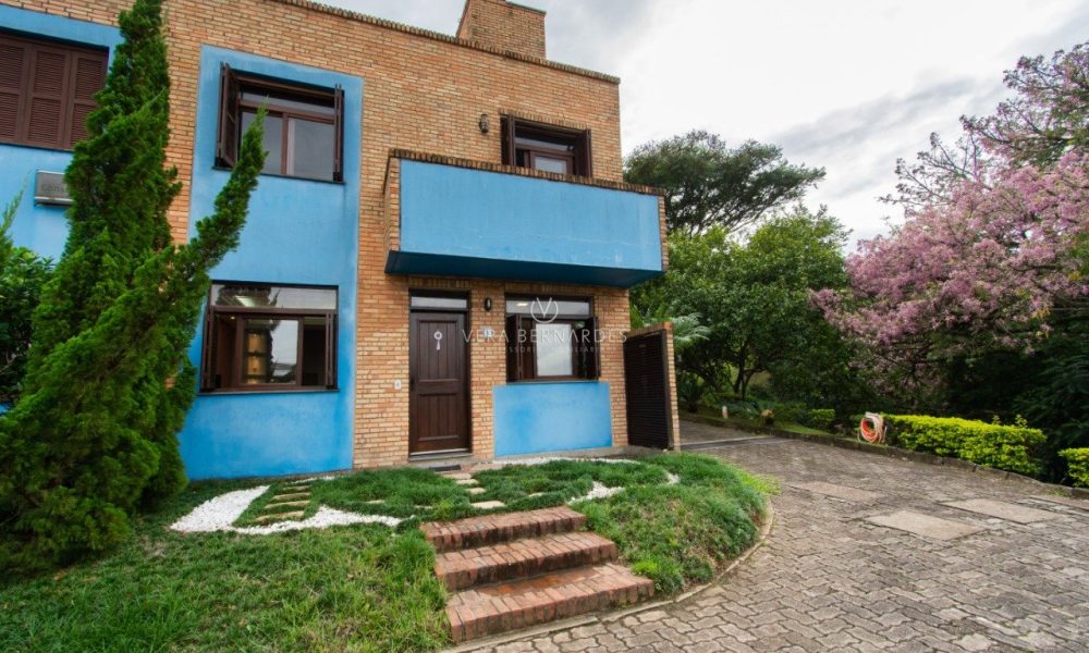 Casa em Condomínio à venda com 2 dormitórios, 142m² e 2 vagas no bairro Cavalhada, Zona Sul de Porto Alegre - 001