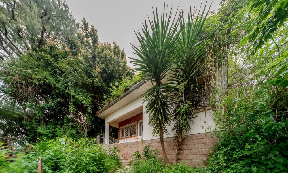 Casa à venda com 3 dormitórios, 202m² e 1 vaga no bairro Tristeza, Zona Sul de Porto Alegre - 001