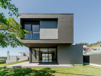 Casa em Condomínio à venda com 4 dormitórios, 290m² e 4 vagas no bairro Alphaville, Zona Sul de Porto Alegre