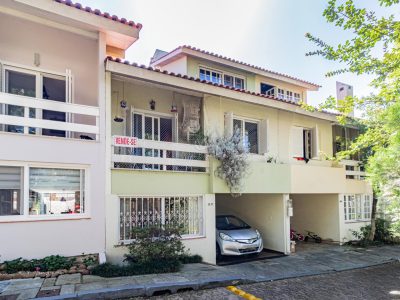 Casa em Condomínio à venda com 3 dormitórios, 155m² e 2 vagas no bairro Tristeza, Zona Sul de Porto Alegre