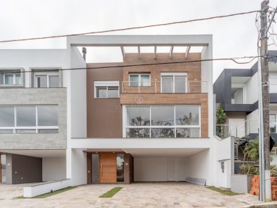 Casa em Condomínio à venda com 3 dormitórios, 254m² e 2 vagas no bairro Lagos de Nova Ipanema, Zona Sul de Porto Alegre