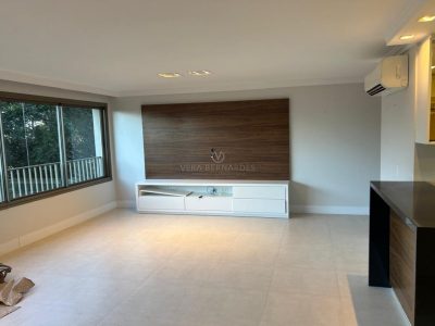 Apartamento à venda com 3 dormitórios, 104m² e 2 vagas no bairro Cavalhada, Zona Sul de Porto Alegre