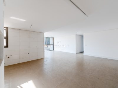 Apartamento à venda com 3 dormitórios, 145m² e 2 vagas no bairro Tristeza, Zona Sul de Porto Alegre