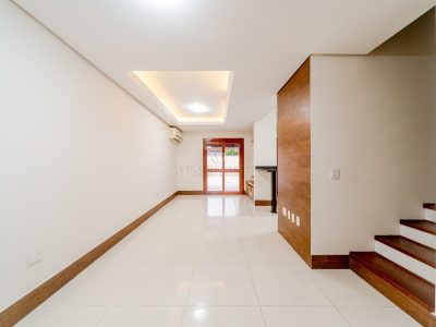 Casa à venda com 3 dormitórios, 119m² e 2 vagas no bairro Aberta dos Morros, Zona Sul de Porto Alegre