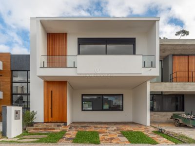 Casa em Condomínio à venda com 3 dormitórios, 190m² e 2 vagas no bairro Ipanema, Zona Sul de Porto Alegre