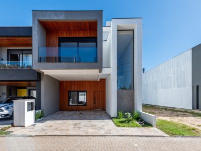 Casa em Condomínio à venda com 3 dormitórios, 187m² e 2 vagas no bairro Ipanema, Zona Sul de Porto Alegre