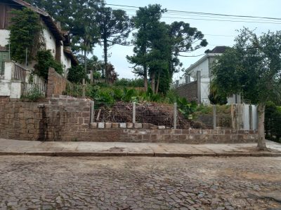 Terreno à venda com 396m² no bairro Sétimo Céu, Zona Sul de Porto Alegre