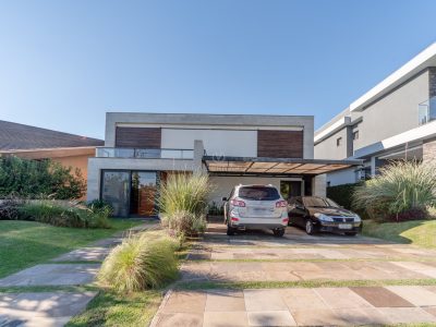 Casa em Condomínio à venda com 4 dormitórios, 303m² e 4 vagas no bairro Alphaville, Zona Sul de Porto Alegre