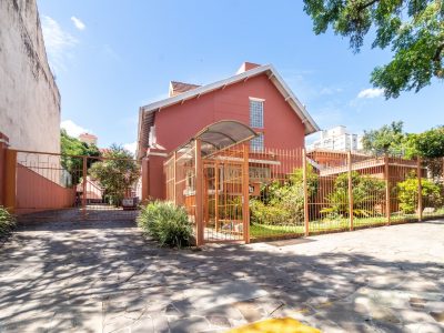 Casa em Condomínio à venda com 3 dormitórios, 109m² e 2 vagas no bairro Teresópolis, Zona Sul de Porto Alegre