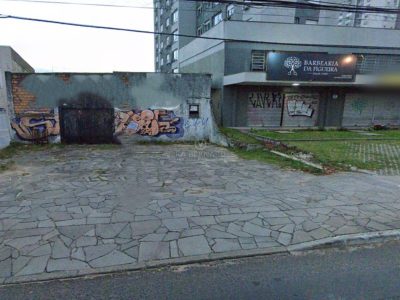 Terreno à venda com 704m² no bairro Cristal, Zona Sul de Porto Alegre