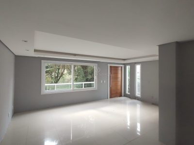 Casa à venda com 3 dormitórios, 223m² e 2 vagas no bairro Jardim Isabel, Zona Sul de Porto Alegre