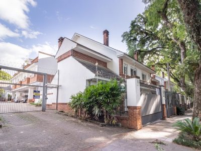 Casa em Condomínio à venda com 3 dormitórios, 204m² e 2 vagas no bairro Jardim Isabel, Zona Sul de Porto Alegre