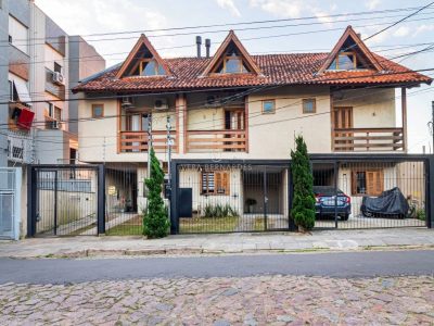 Casa em Condomínio à venda com 3 dormitórios, 137m² e 2 vagas no bairro Tristeza, Zona Sul de Porto Alegre