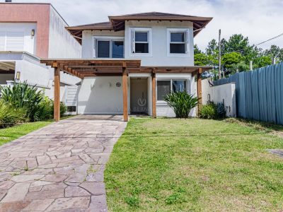 Casa em Condomínio à venda com 3 dormitórios, 229m² e 2 vagas no bairro Terra Ville, Zona Sul de Porto Alegre