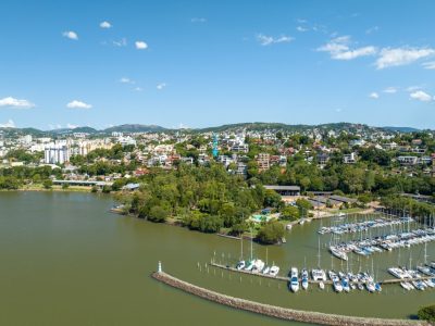 Terreno à venda com 450m² no bairro Vila Assunção, Zona Sul de Porto Alegre